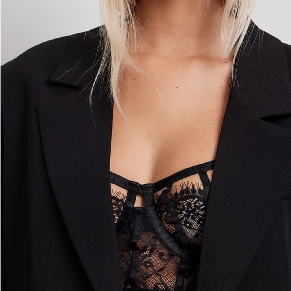 NA-KD Strap Detailed Bustier